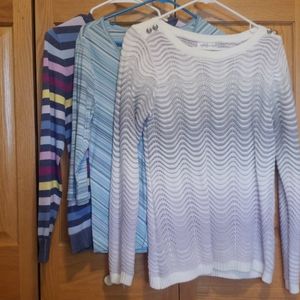 bundle of 3 shirts, sz small colorful!